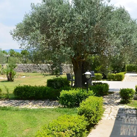 Serravalle Relais & Country With Private Pool - Esclusive Use Apartment